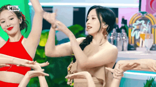 Fans burst out laughing at Mina's choreography in TWICE’s new song