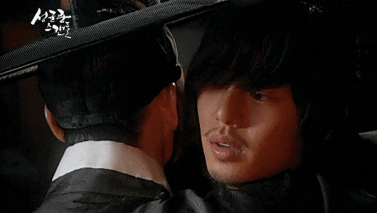 Netizens look back on Korea's legendary same-sex couples