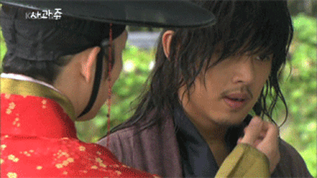 Netizens look back on Korea's legendary same-sex couples