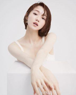 "Weightlifting fairy" Lee Sung Kyung appeared with unprecedented short hair, still pretty even with a tomboy concept