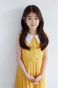 Netizens are going crazy because of the young star's appearance just joined YG: The beauty that makes others fall in love even when in the same frame with Park Min Young