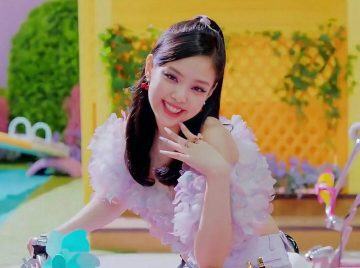 Who has the most singing parts in all MVs of BLACKPINK?