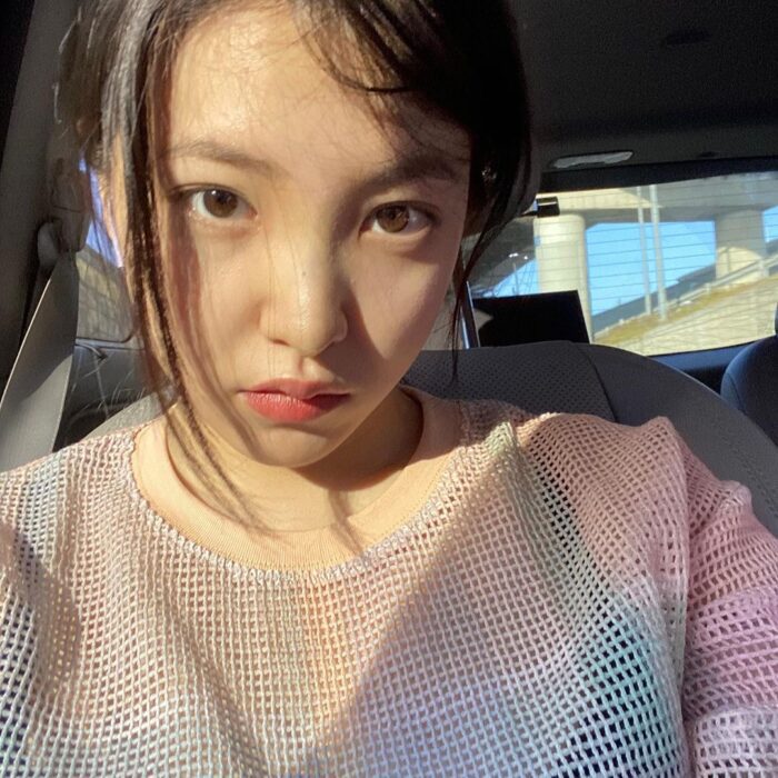 3 female idols are in love with the super pale makeup, who's visual is the best?
