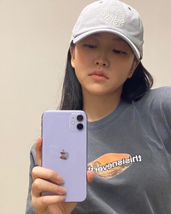 3 female idols are in love with the super pale makeup, who's visual is the best?