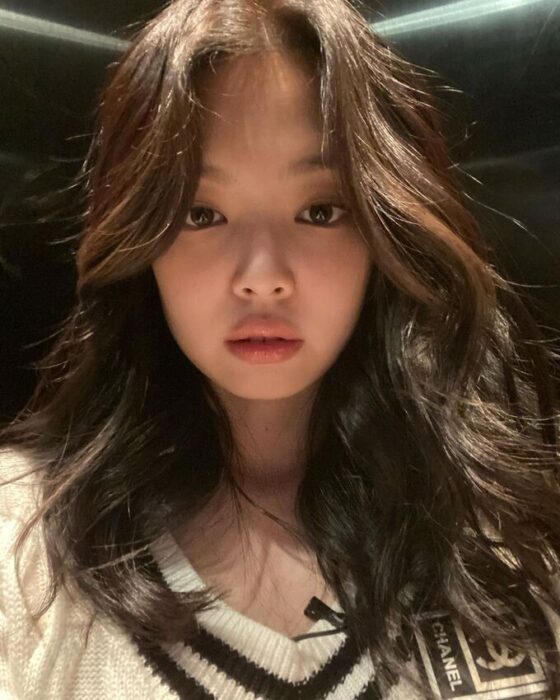 3 female idols are in love with the super pale makeup, who's visual is the best?