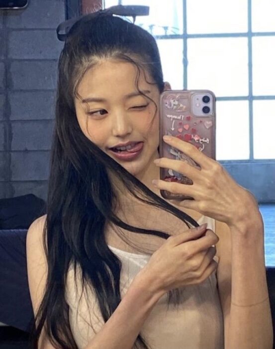 3 female idols are in love with the super pale makeup, who's visual is the best?