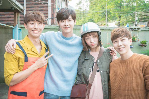 Unexpectedly beautiful 10-year friendship between Lee Jong Suk and Lee Sung Kyung