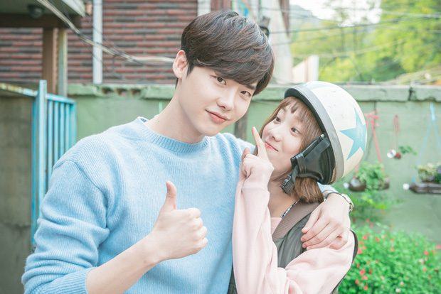 Unexpectedly beautiful 10-year friendship between Lee Jong Suk and Lee Sung Kyung