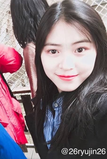 The beauty of the 4th generation kpop idols from the day at school 