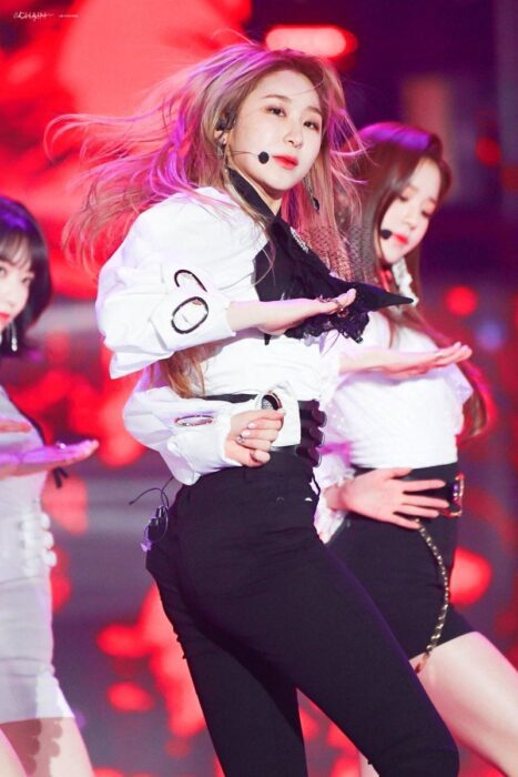 What if there is a Kpop group consisting of all girls born in 2000?