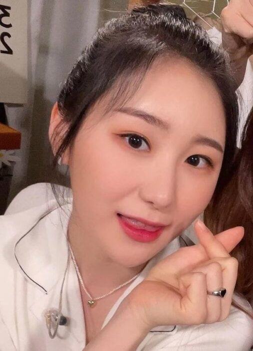 IZ*ONE Lee Chae-yeon's Instagram story was deleted for an unexpected reason