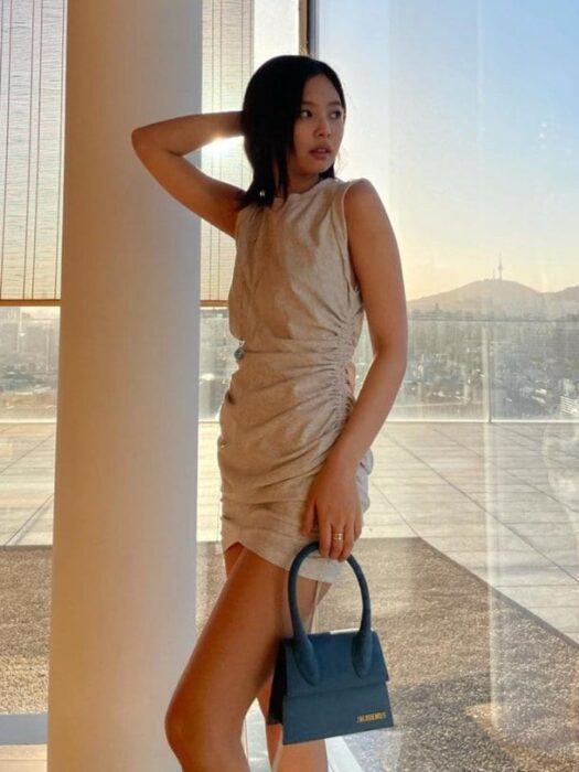 BLACKPINK Jennie, a super mini dress emphasizing her slim body… "Where?"