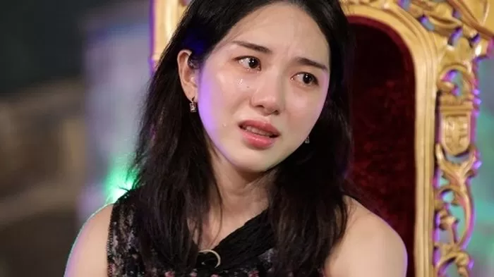 kwon-mina-aoa-bullying