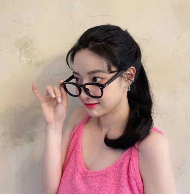 april Lee Hyun joo 95263 4