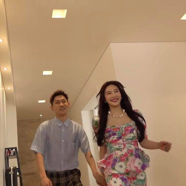 Joy and Crush dating