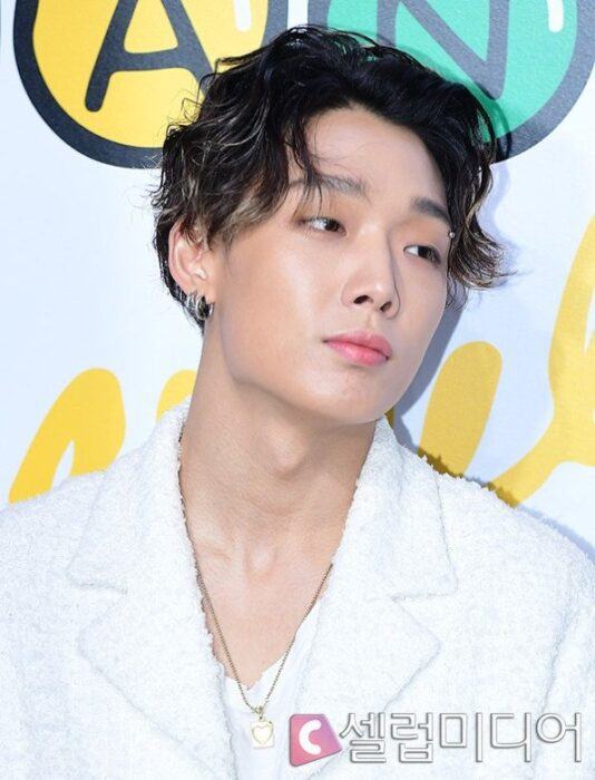 bobby ikon 2389278020o37929739179371 scaled 1