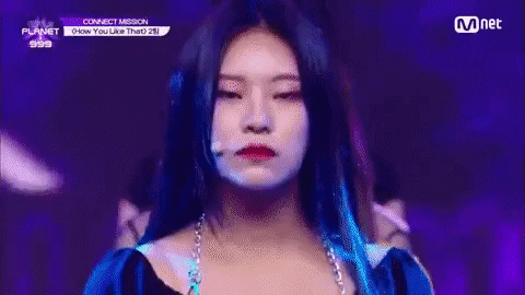 2 female trainees who took the spotlight when covering Lisa's (BLACKPINK) rap with top notch aura