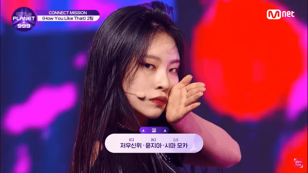 2 female trainees who took the spotlight when covering Lisa's (BLACKPINK) rap with top notch aura