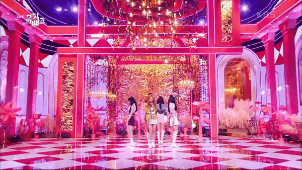 red velvet 380238y29379173923