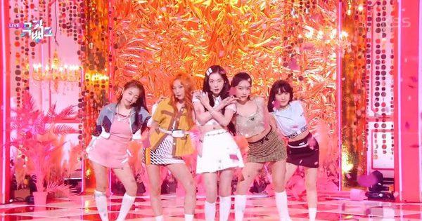 red velvet 38023807937 vnn27938v283