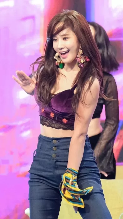 yuri snsd fancam 39082908390820980928 scaled 1