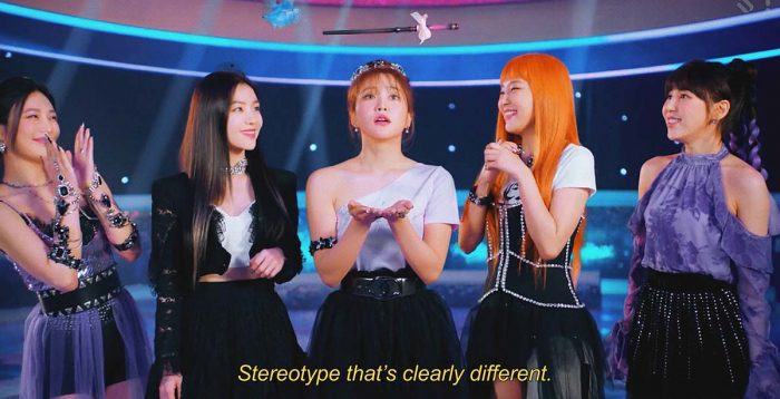 red velvet queendom 23092038923 2320840928 scaled 1