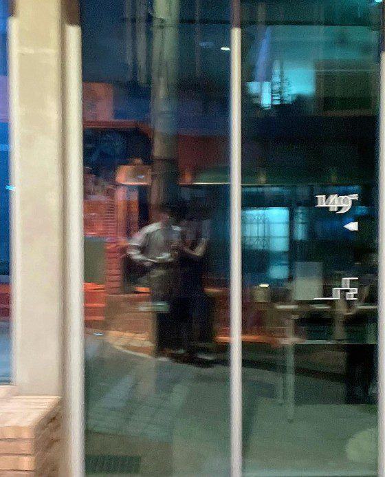 Lee Ji Ah posted a photo on SNS that made fans questioned, “Who’s that man?”