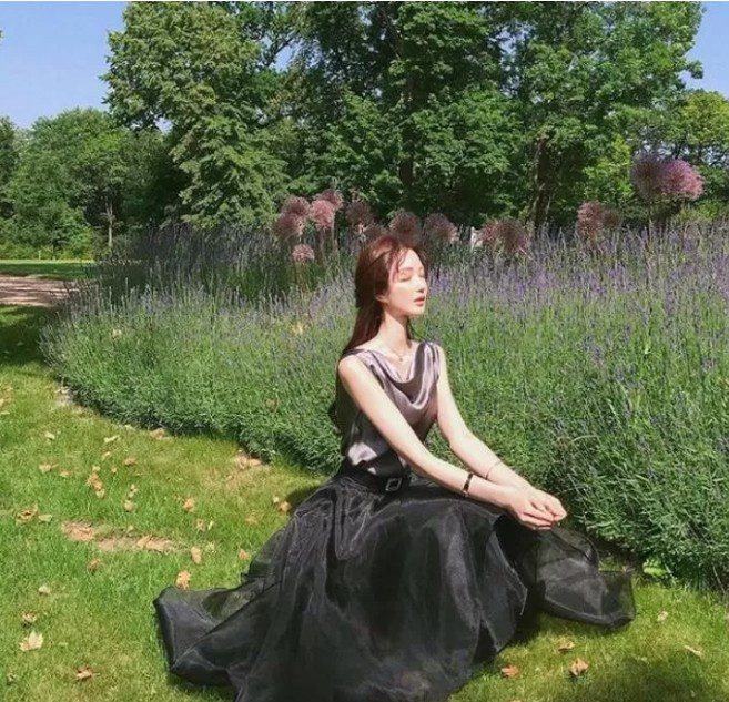 The female Youtuber who made it to the online communities' hot issue with her picturesque visual that looks like CG