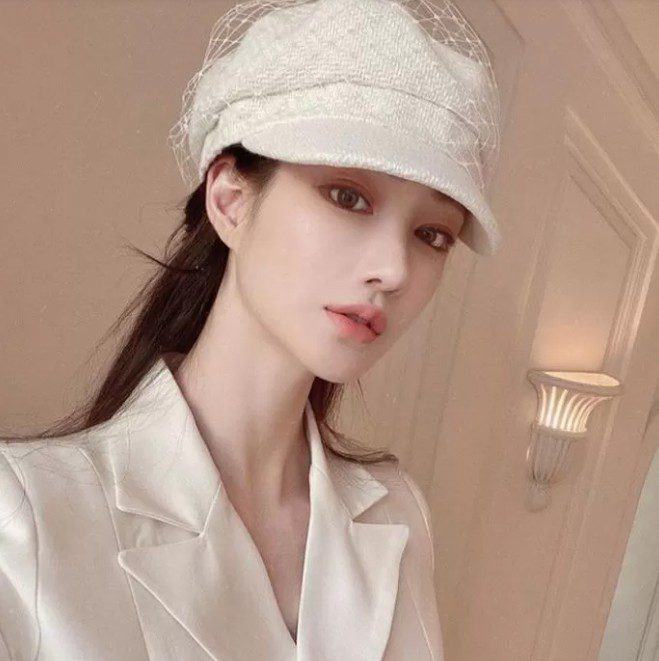 The female Youtuber who made it to the online communities' hot issue with her picturesque visual that looks like CG