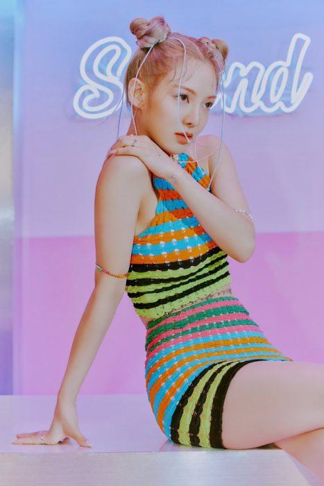 A netizen compared the visual of Hyo Yeon (Girls Generation) to Irene (Red Velvet), causing controversy