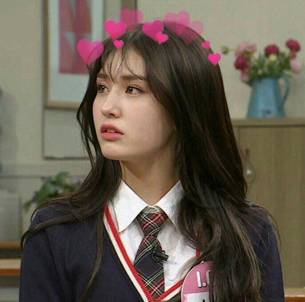 The changing shape journey of Jeon Somi: Fans are worried because her surreal waist is skinny
