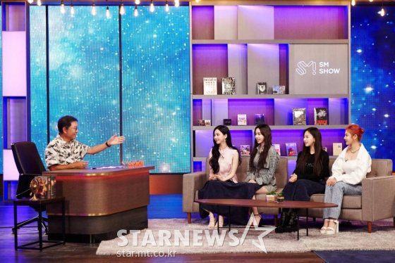 “I’m sorry, please come back”…even fans can’t stop SM's CEO Lee Soo Man from selling stocks