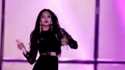Jennie (BLACKPINK) shyly admits that she once watched her own fancam