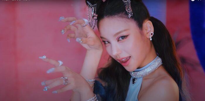 ITZY-loco-260921 (3)