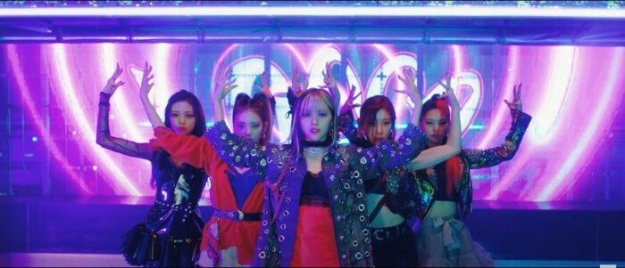 ITZY-loco-260921 (1)