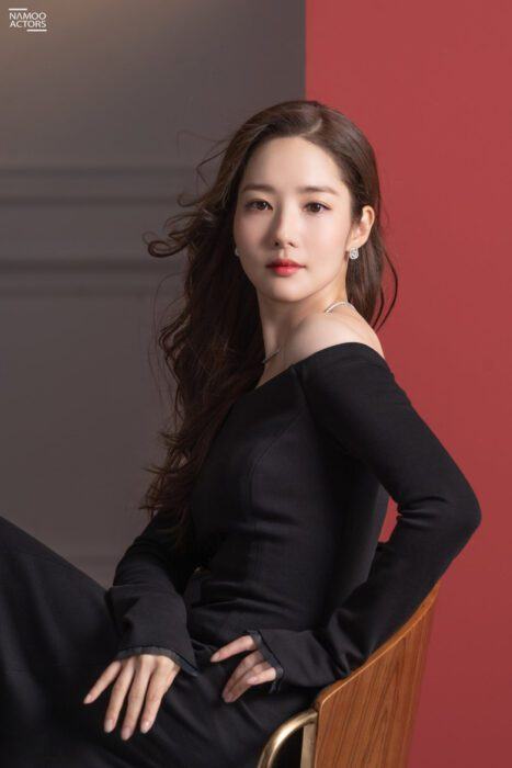 Despite undergoing plastic surgery, Park Min Young has very natural and vibrant facial expressions