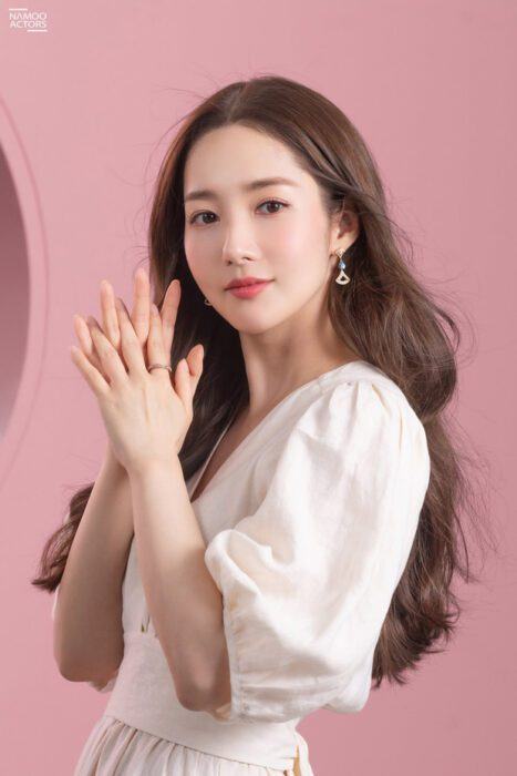 From an "ugly duckling" to a beautiful swan, Park Min Young is truly in her peak days of visual.