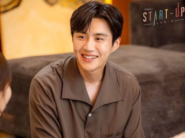  A common point of the second male leads is the pretty smile 
