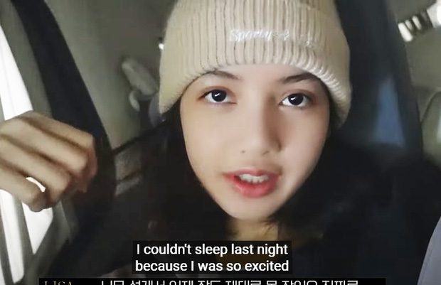 Fans worry about Lisa’s scalp after watching her bleach and dye her hair for nearly 6 hours