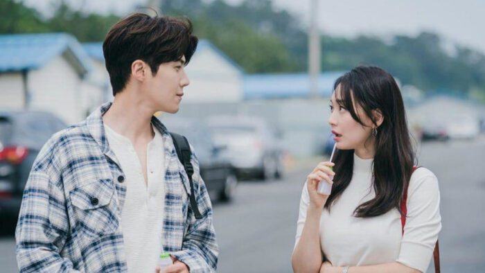 Hometown Cha Cha Cha Hong Doo Sik Kim Seon Ho Yoo Hye Jin Shin Min Ah Ji Sung Hyun Lee Sang Yi 8652041 3 scaled 1