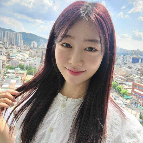 LABOUM’s leader, Yu Jeong, announced her departure from the group
