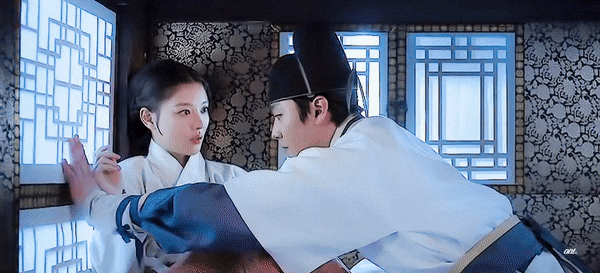Kim Yoo Jung - Ahn Hyo Seop has just appeared, Hong Chun Gi's rating has increased rapidly, the historical blockbuster of the year is here!