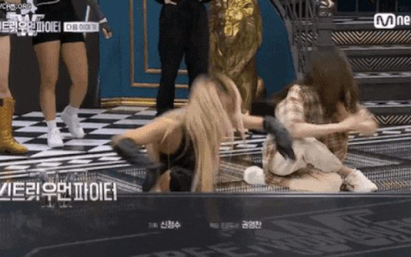 Knets name 10 Kpop idols who can compete with professional dancers on shows like 'Street Woman Fighter'