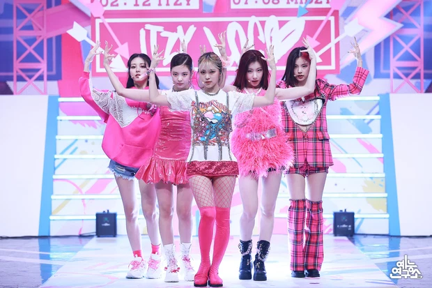 Fans continue to congratulate ITZY for their steady achievements in physical album sales.