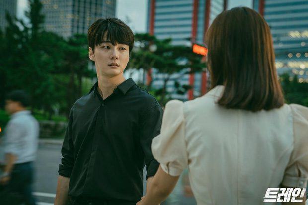 yoon-shi-yoon-4102021-1