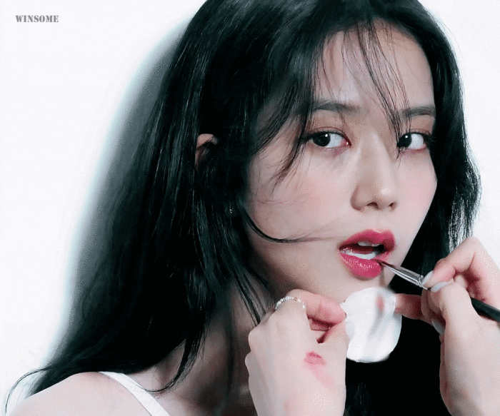 Flamboyant idol-style has given way to more mature, subtle and elegant style