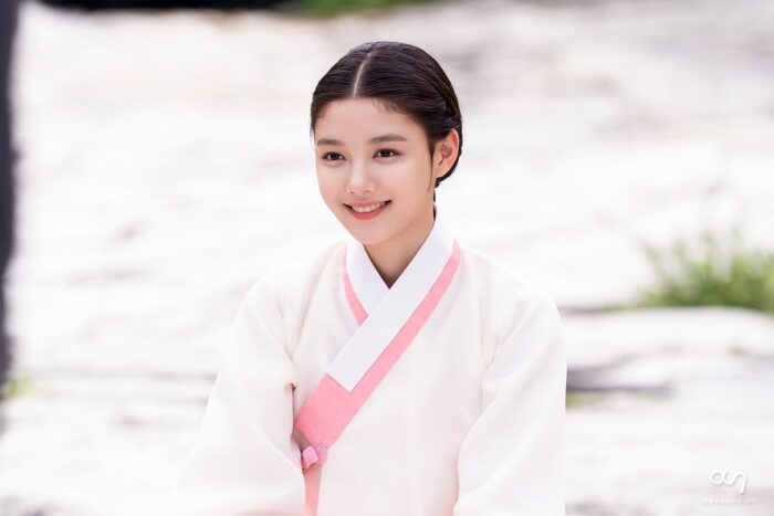 Kim Yoo Jung Lovers Of The Red Sky scaled
