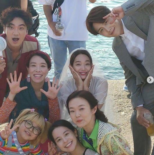 Kim Seon Ho apology Shin Min Ah