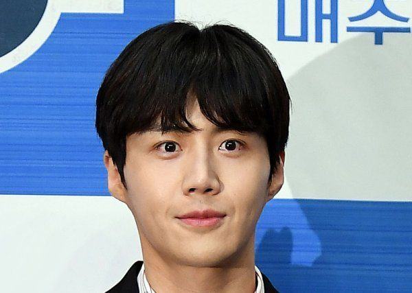 kim seon ho