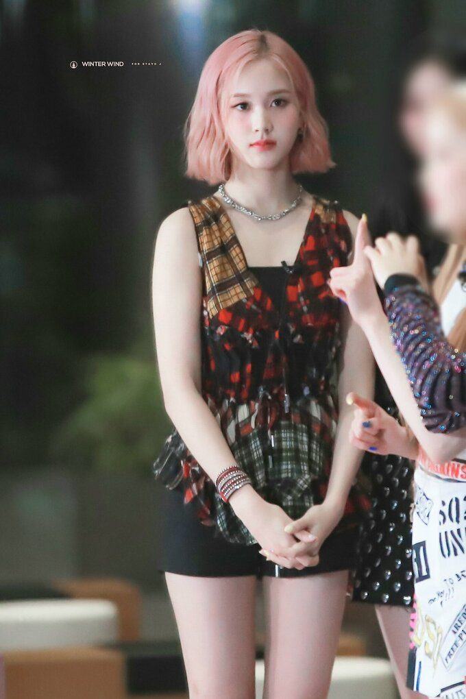 Idol representative visuals